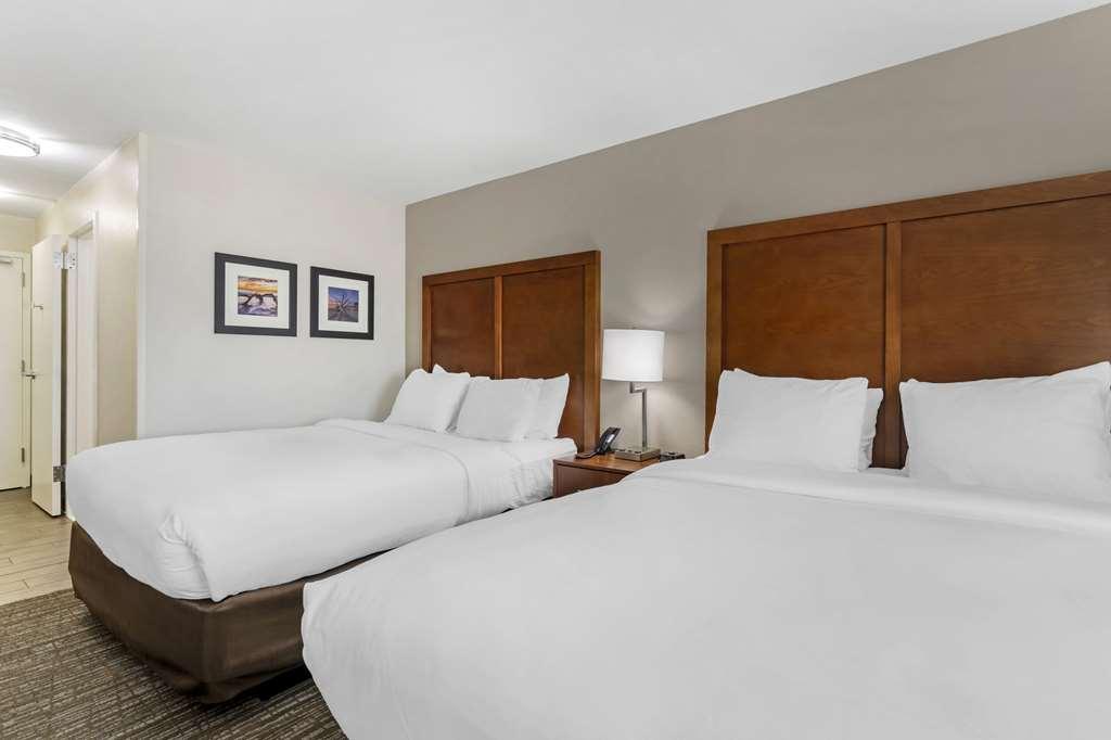 Comfort Inn & Suites Brunswick Quarto foto